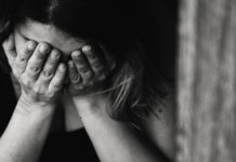 VIDEO: Mujer bangladesí se filma a escondidas pidiendo socorro por ser torturada en Arabia Saudita