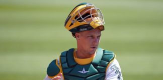 Licey anuncia al receptor Dustin Garneau y a tres lanzadores