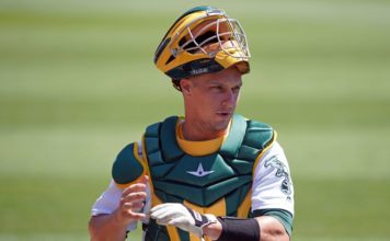 Licey anuncia al receptor Dustin Garneau y a tres lanzadores