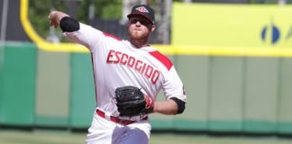 Leones anuncian retorno del abridor Jake Thompson