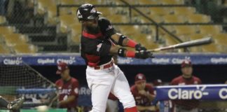 Leones cortan racha al blanquear a los Gigantes