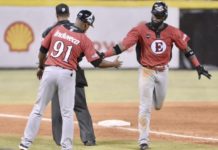 Mesa encabeza victoria del Escogido sobre las Águilas