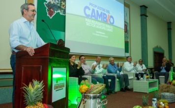 Abinader: “Atenderemos el campo 7 días a la semana, no sólo los domingos”