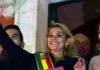 La senadora Jeanine Áñez se proclama presidenta de Bolivia sin quórum en el Parlamento