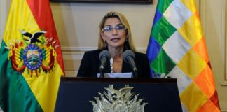 La demora en la convocatoria de elecciones complica la situación en Bolivia