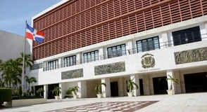 Oxfam pide al Congreso redistribuir 23 mil millones de pesos del Presupuesto del próximo año