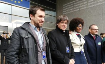 Líderes independentistas catalanes recogieron su credencial provisional de eurodiputados