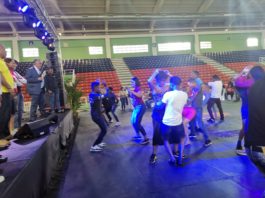 Ministro Danilo Díaz agasaja deportistas en encuentro navideño