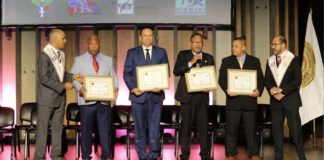 Reconocen contralor por trayectoria en artes marciales