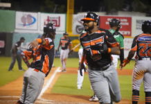 Toros aplastan a las Estrellas en histórica victoria de Valdés