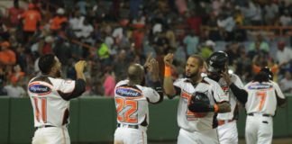 Sosa, Valdespín y Heim guían a los Toros sobre el Licey