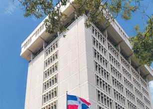 ECONOMÍA DE 2019 SE ENLENTECIÓ CON MÁS POR MENOS