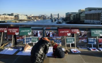 Emotivo homenaje a las víctimas del atentado del Puente de Londres