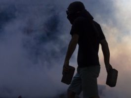 «Chile hoy es un país zombi»