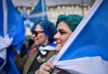 ¿Podría Escocia independizarse de Reino Unido y a la vez quedarse dentro de la Unión Europea?