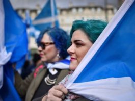 ¿Podría Escocia independizarse de Reino Unido y a la vez quedarse dentro de la Unión Europea?