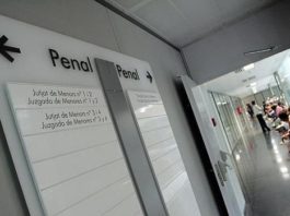 Una agonía de 20 minutos: el hombre acuchillado por su novia grabó su propia muerte con el móvil