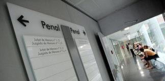 Una agonía de 20 minutos: el hombre acuchillado por su novia grabó su propia muerte con el móvil