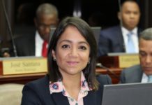 Faride introduce innovación en campaña con primer podcast político