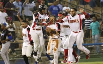 Núñez se viste de héroe en triunfo de los Leones