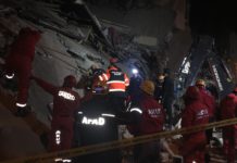 VIDEOS, FOTOS: Primeras imágenes del fuerte terremoto de magnitud 6,5 en Turquía