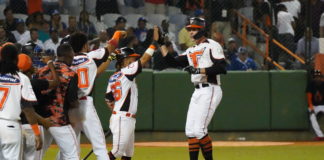 Toros toman comando de la Serie Final al vencer al Licey