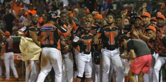 Toros hacen historia y se colocan a un paso del título