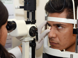 Una enfermedad causada por sobreexposición a las pantallas afecta a más de la mitad de los jóvenes mexicanos