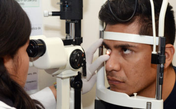 Una enfermedad causada por sobreexposición a las pantallas afecta a más de la mitad de los jóvenes mexicanos