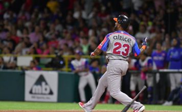 Valdespín truena y guía a Dominicana al primer lugar