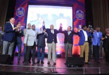 Reconocen a Osiris Duquela en Gala TBS Distrito 2020