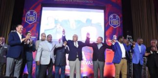 Reconocen a Osiris Duquela en Gala TBS Distrito 2020
