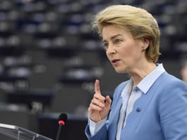 La UE urge al Reino Unido a buscar un acuerdo comercial más ambicioso