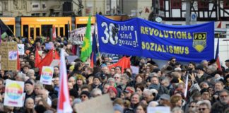 Miles de manifestantes en la ex-RDA contra los «pactos» con la extrema derecha alemana