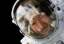 Una astronauta de EEUU regresa a la Tierra tras batir el récord femenino de permanencia en el espacio