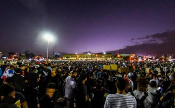 Educación, creatividad y compañerismo marcaron el quinto día de protesta frente la Junta