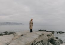 Un escritor pederasta va a juicio (y con él, las élites francesas)