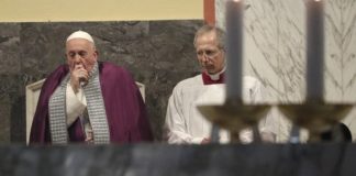 El papa Francisco cancela sus audiencias oficiales tras un aparente resfriado