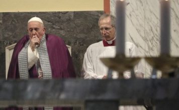 El papa Francisco cancela sus audiencias oficiales tras un aparente resfriado
