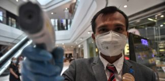 Pandemia ya deja más de 10.000 muertos en un mundo confinado y asustado
