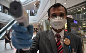 Pandemia ya deja más de 10.000 muertos en un mundo confinado y asustado