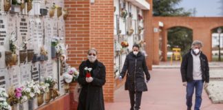 España registra más de 500 nuevas muertes por coronavirus en un día y roza las 2.700