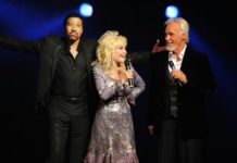 Murió Kenny Rogers, icono de la música country