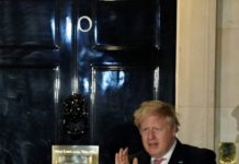 Boris Johnson dio positivo al coronavirus con «síntomas leves»