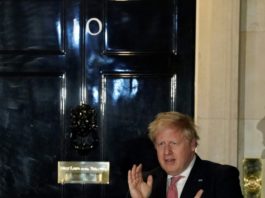 Boris Johnson dio positivo al coronavirus con «síntomas leves»