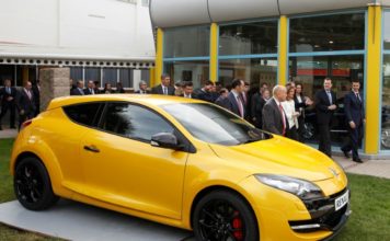 Renault suspende la actividad en sus cuatro plantas españolas