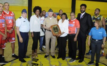 Rinden tributo a Chicho Sibilio en inauguración torneo basket de los Juegos Militares