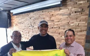 Pintor Wilson Santana entrega obra “Homenaje al Maestro”