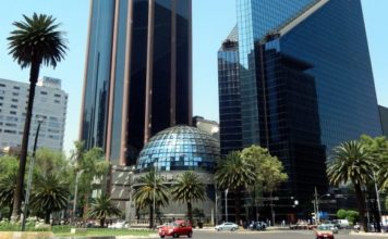 BMV y Wall Street se desploman de nuevo; temor al coronavirus opaca estímulos