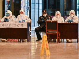 Wuhan se reabre al mundo con miedo a casos de coronavirus importados